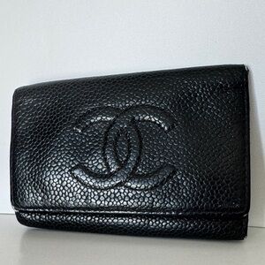 CHANEL CC Vintage Caviar Leather 6
Ring Key Case Authentic